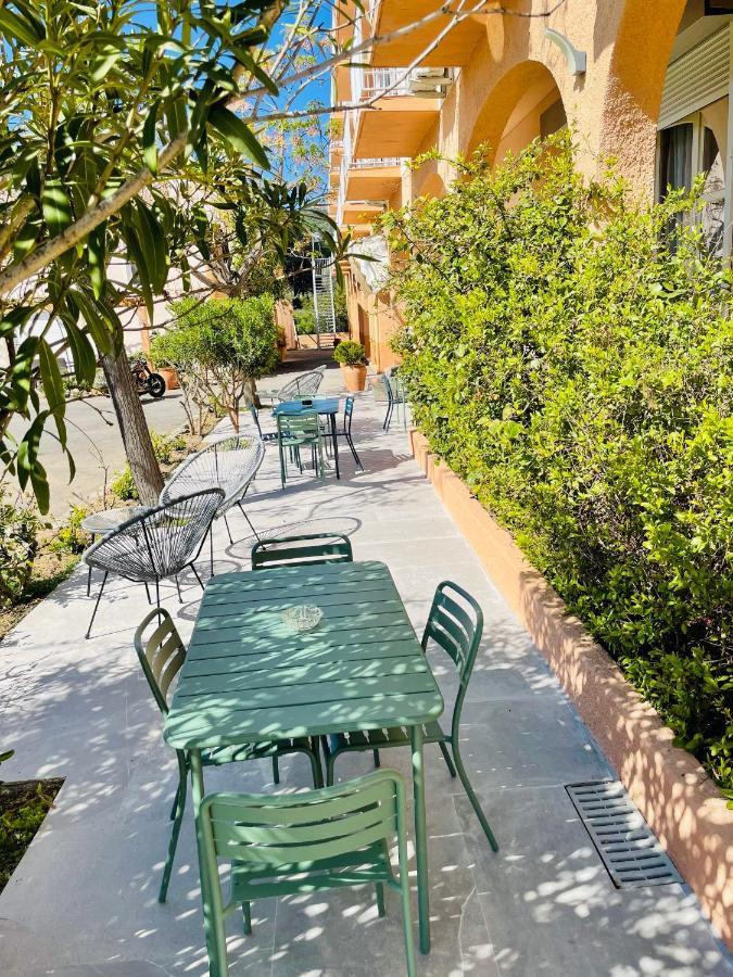 Hotel Les Arbousiers Calvi  Zewnętrze zdjęcie