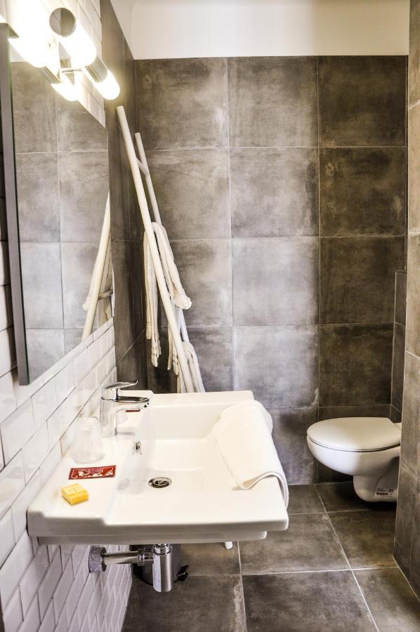 Hotel Les Arbousiers Calvi  Zewnętrze zdjęcie
