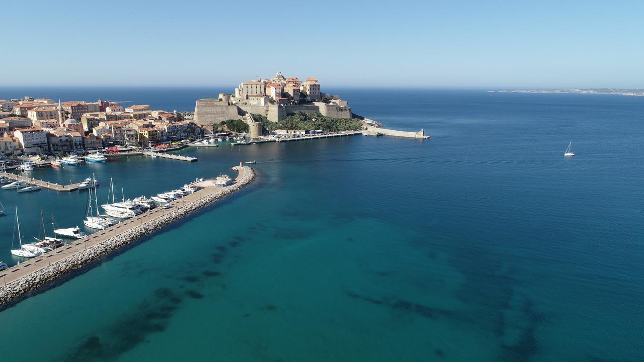 Hotel Les Arbousiers Calvi  Zewnętrze zdjęcie