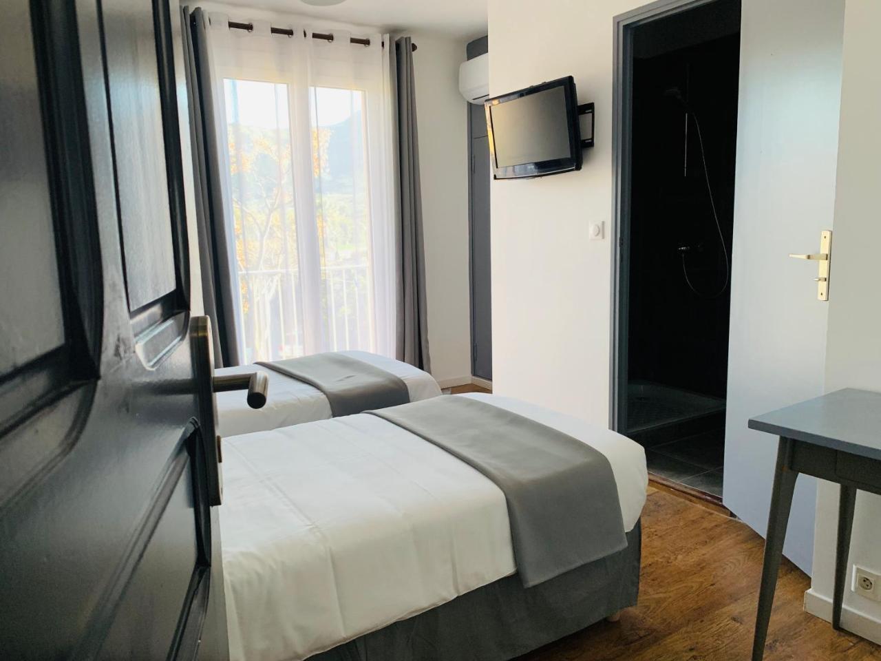 Hotel Les Arbousiers Calvi  Zewnętrze zdjęcie