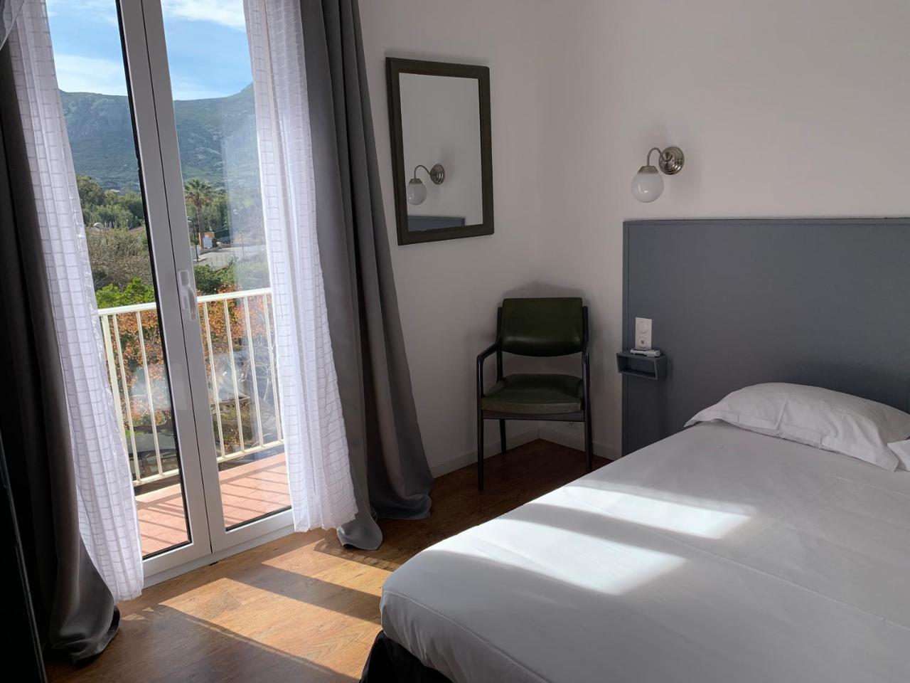 Hotel Les Arbousiers Calvi  Zewnętrze zdjęcie