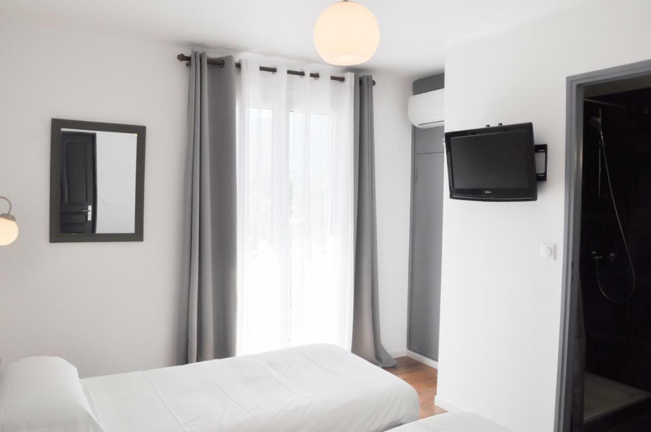 Hotel Les Arbousiers Calvi  Zewnętrze zdjęcie